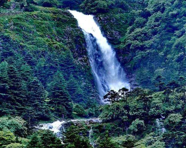 昆明周邊游 | 初秋來這里看高山瀑布群，飛珠濺玉、萬練穿空！